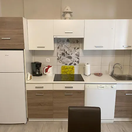 Ladym Apartment